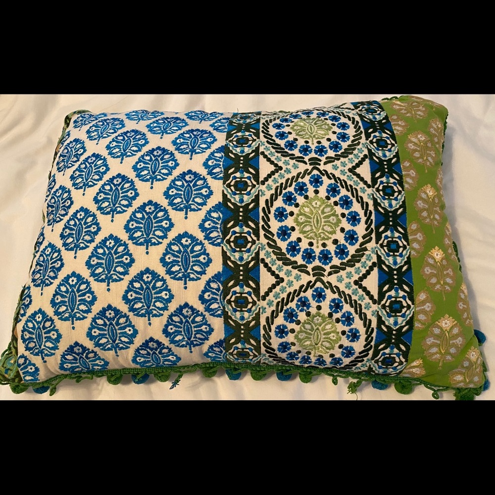 FOUND • ISO: Anthropologie pillow (1) blue/green